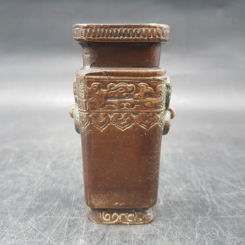 Kleine bronze vase mit - vase,